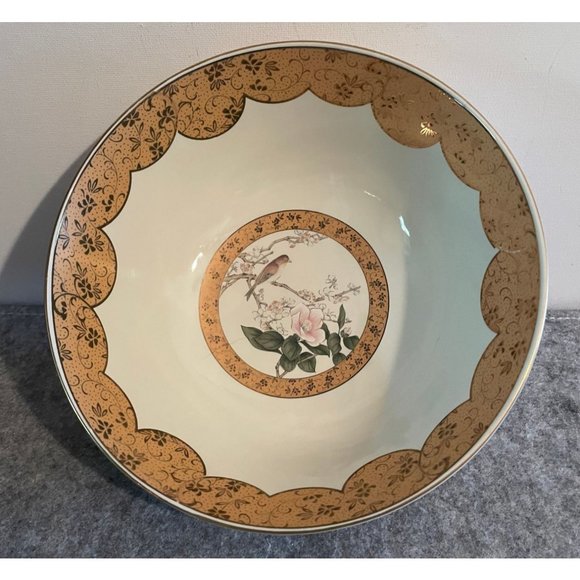 Japanese Kutani-Ware Flower Bird Pattern with Gold Cherry Blossom Bowl  #928 - Picture 1 of 3
